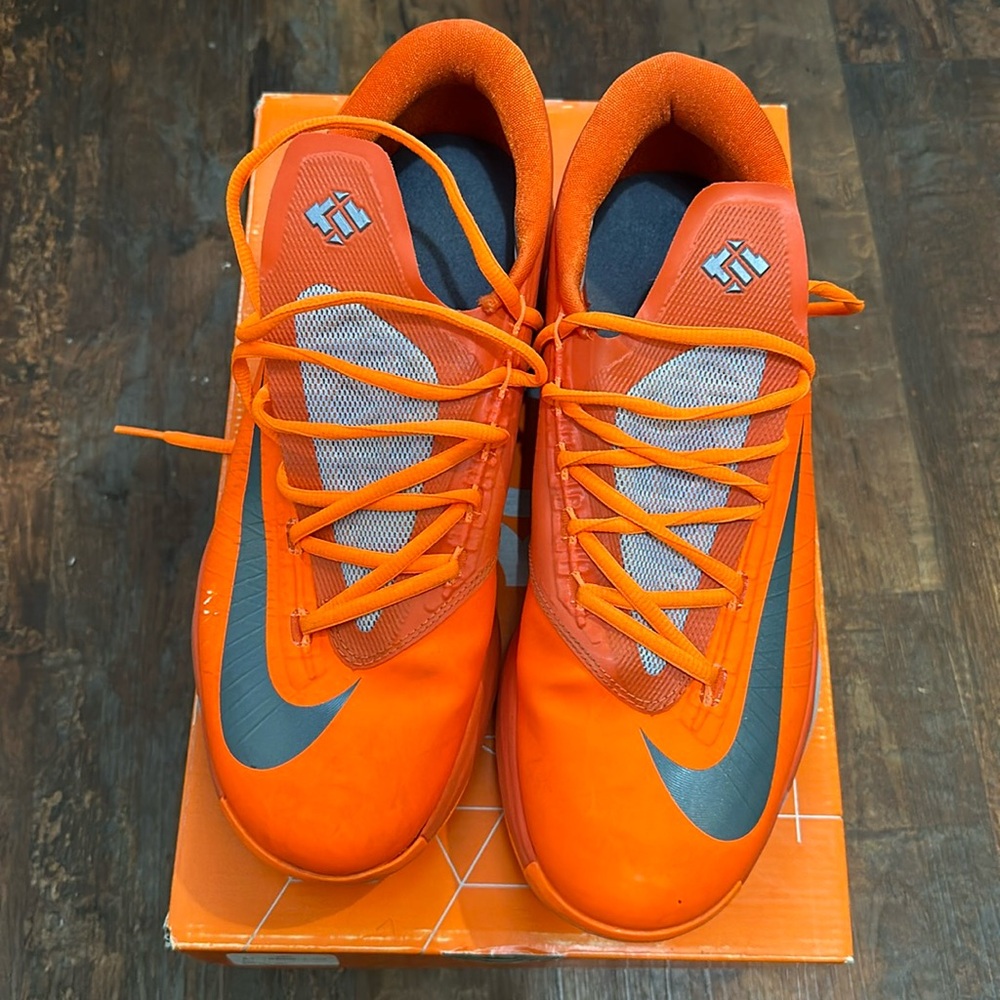 NIKE KD VI preowned size 11